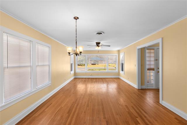 Building Photo - 3618 Gilbert Dr