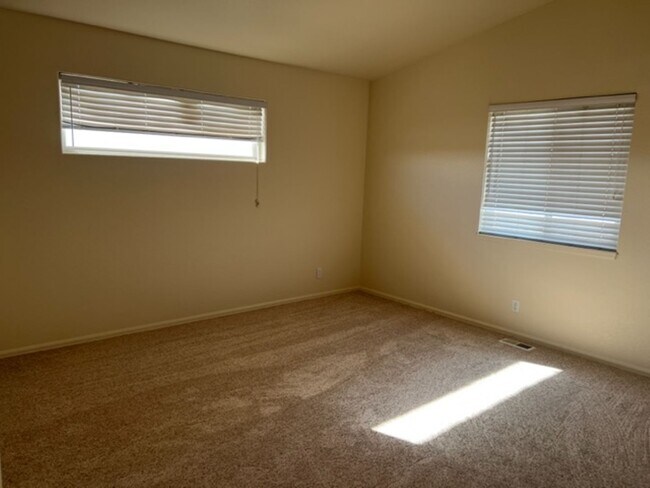 Building Photo - ALL PROSPECTIVE TENANTS MUST SUBMIT A $58 NON-REFUNDABLE APPLICATION FEE PER APPLICANT ONLINE AND...