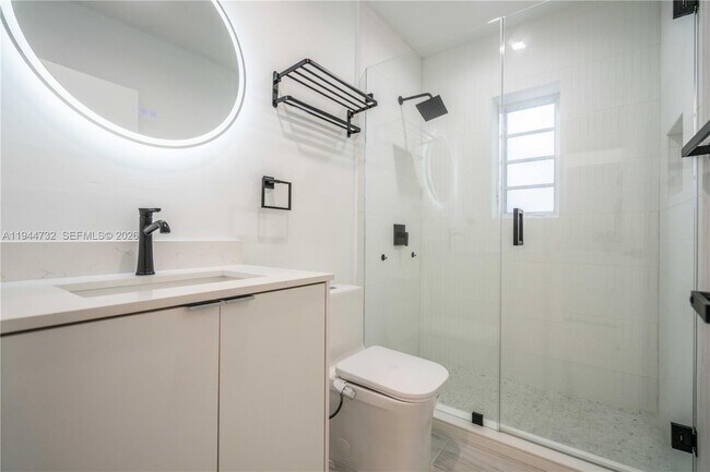 Building Photo - 960 Jefferson Ave