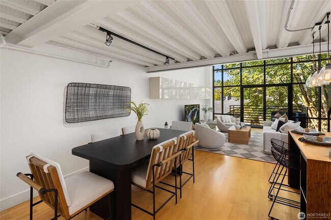 Building Photo - 1Bd/1.5Ba Seattle Condo