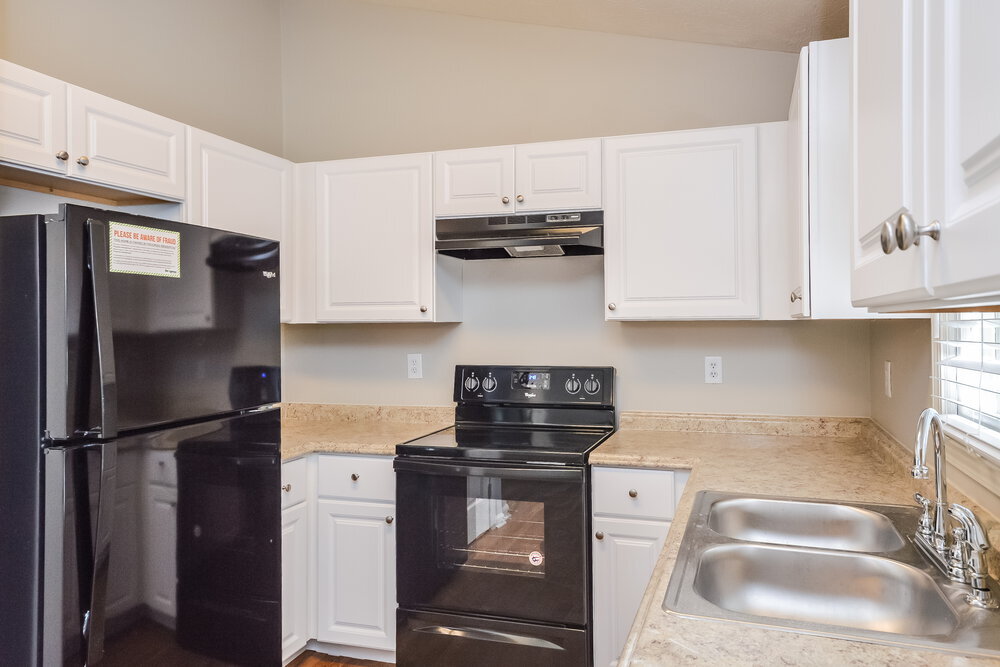 Building Photo - 381 Canterbury Ln