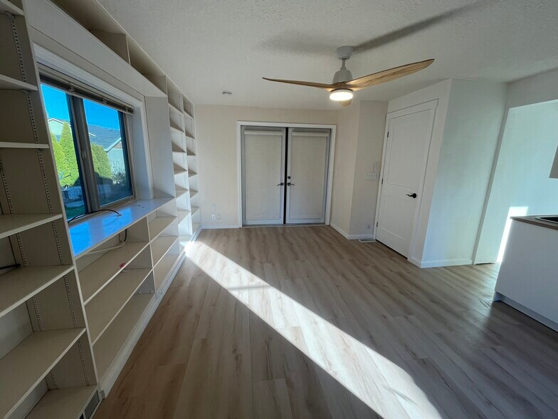 Building Photo - 1437 SW 13th Pl