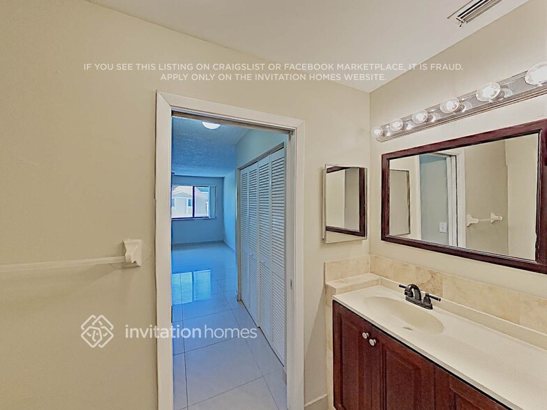 Building Photo - 21684 SW 98th Pl