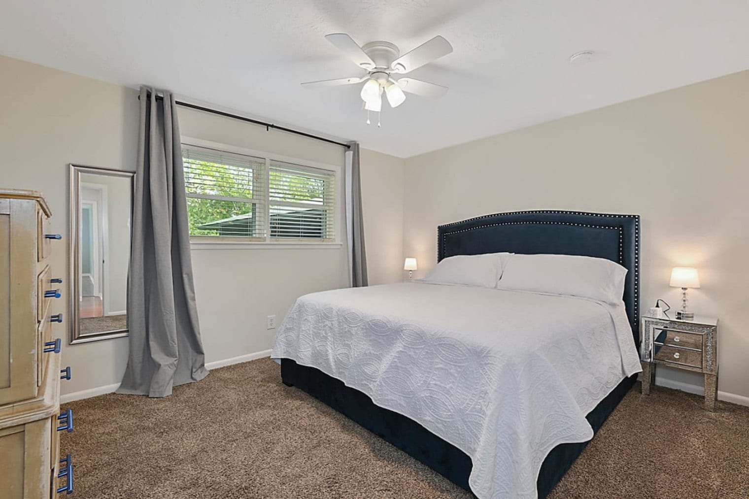 Building Photo - 1909 Langford St