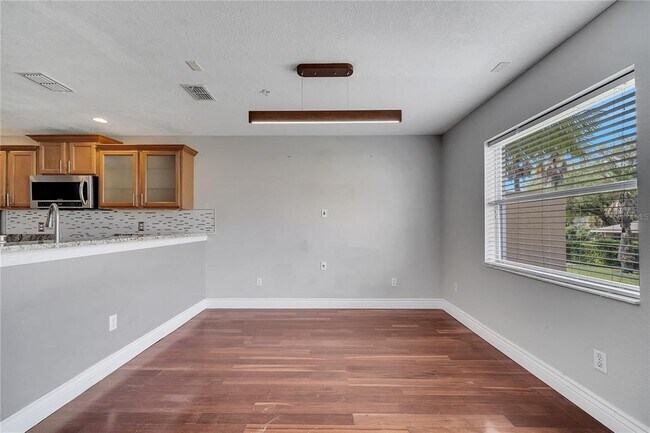 Building Photo - 200 Sterling Springs Ln