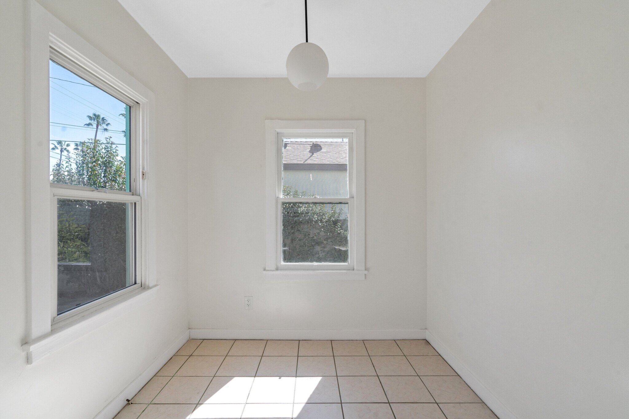 Building Photo - 5606 S Rimpau Blvd