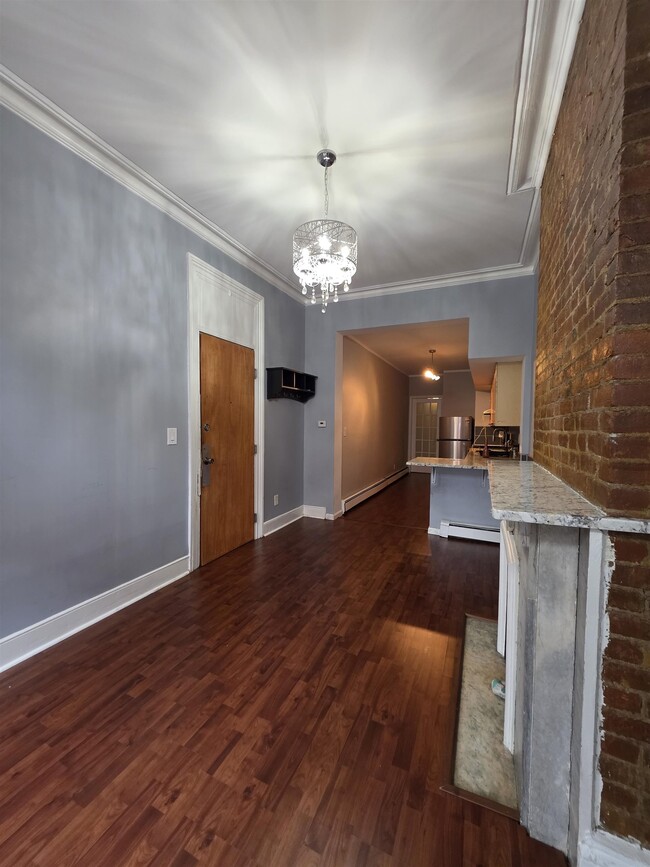 Building Photo - 291 8th St