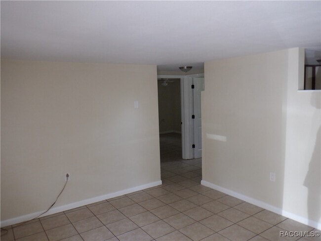 Building Photo - 2 Esskay St