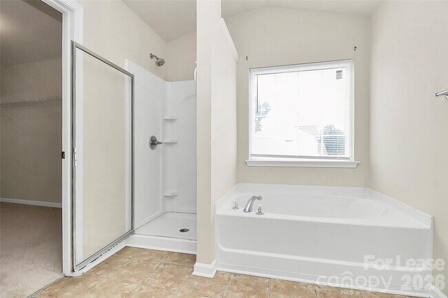 Building Photo - 10741 Mountain Springs Dr