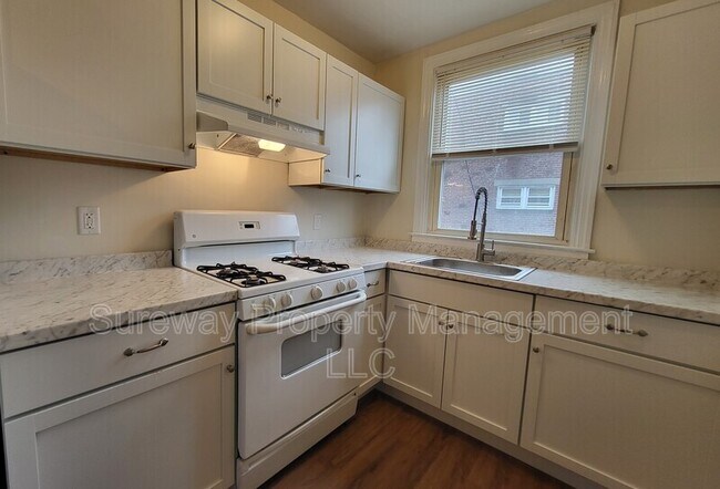 Building Photo - 846 Windermere Ave