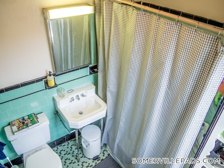 Building Photo - 277 Washington St