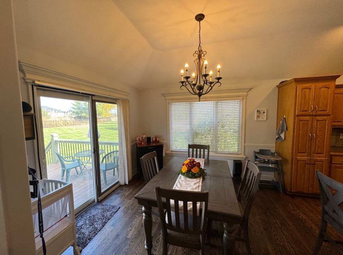 Building Photo - 1380 Stone Creek Dr