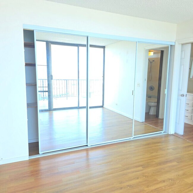 Building Photo - Kaimana Lanais Condo