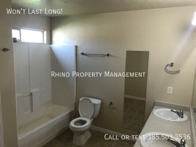 Building Photo - 1919 N Sego Lilly Dr