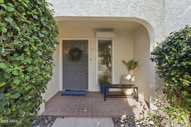 Building Photo - 7352 E Valley Vista Dr