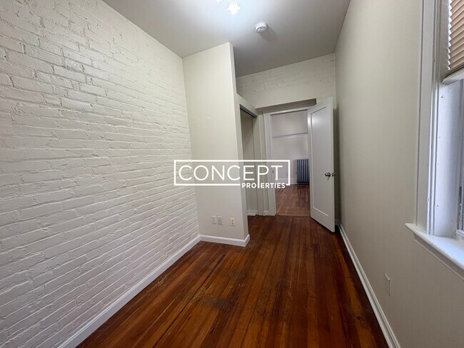 Building Photo - 7A Price Rd. Unit 4