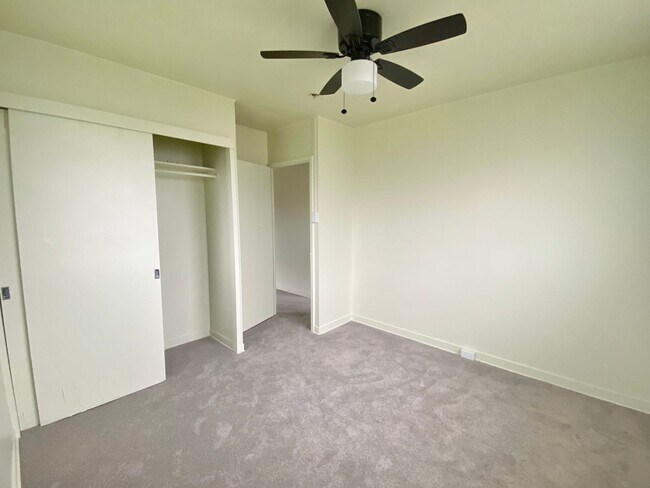 Building Photo - Mililani 2 Bed, 1 Bath Rental with Washer + Dryer