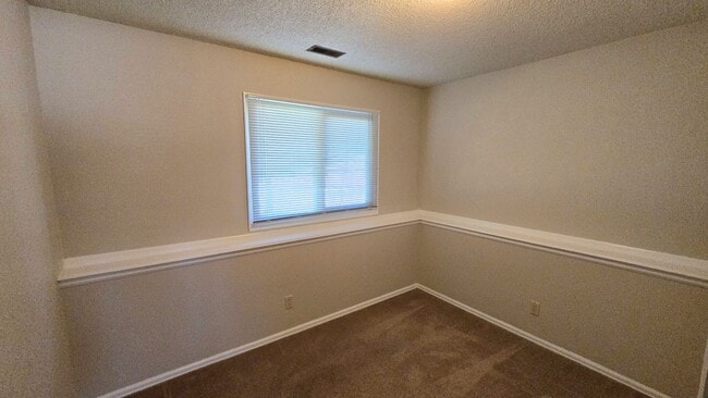 Building Photo - 4020 Thundercloud Dr