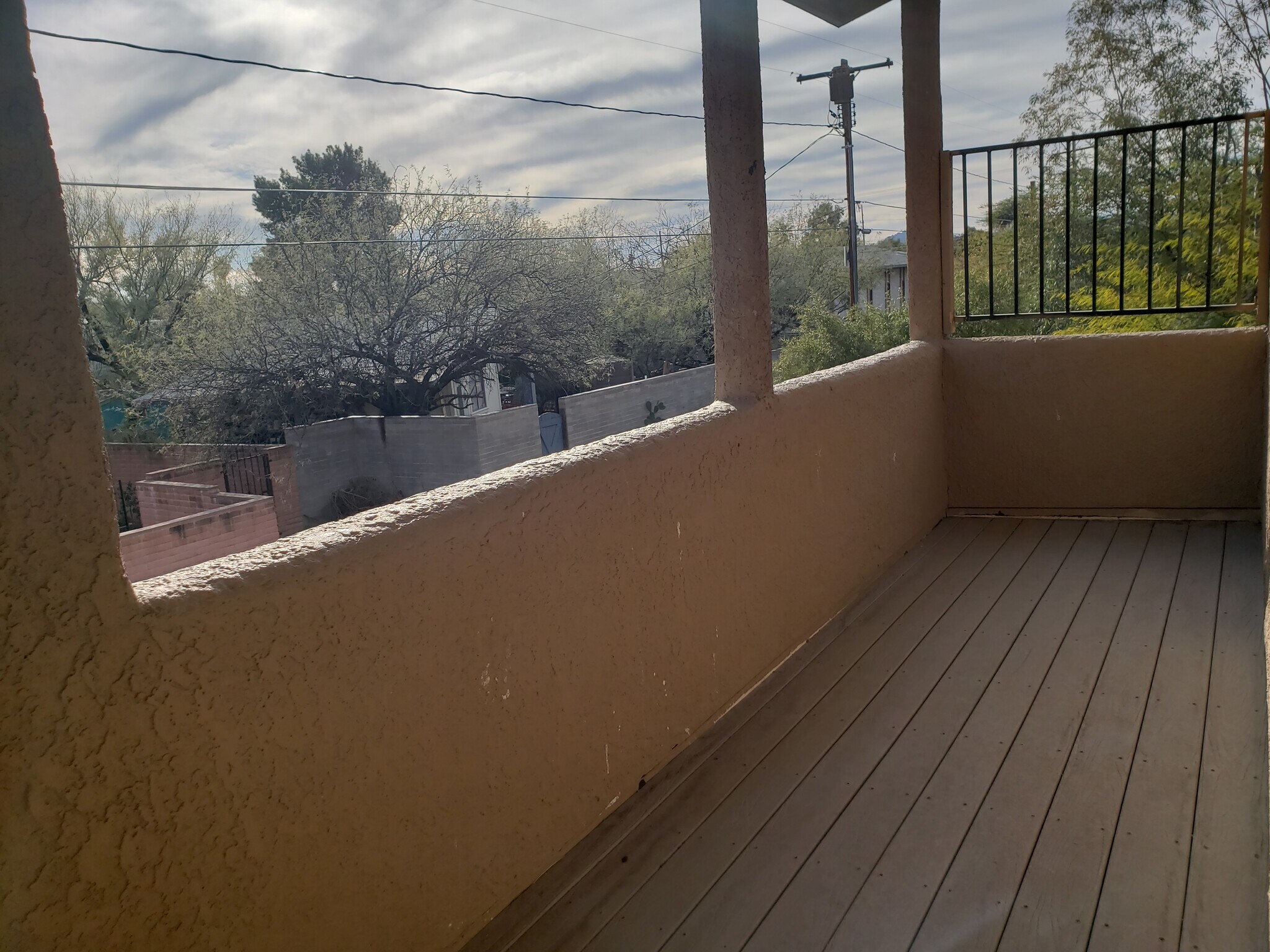 Balcony - 1144 E Edison St