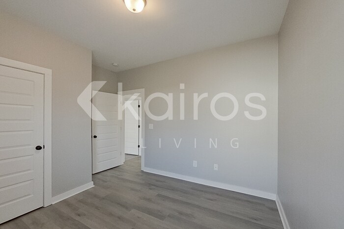 Building Photo - 15 HAWK LN