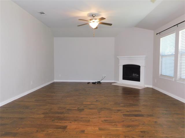 Building Photo - 4502 Baytree Ave
