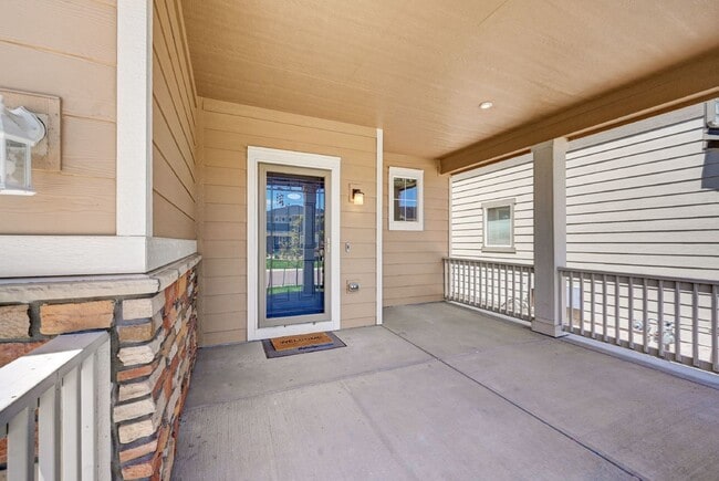Building Photo - $3,325 - 3 Bed, 3 Bath Home in Centennial ...