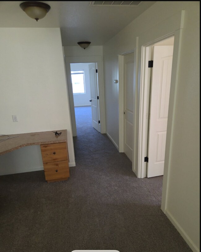 Building Photo - 2722 NE 88th Pl