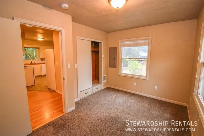 Building Photo - 2266 Alder St