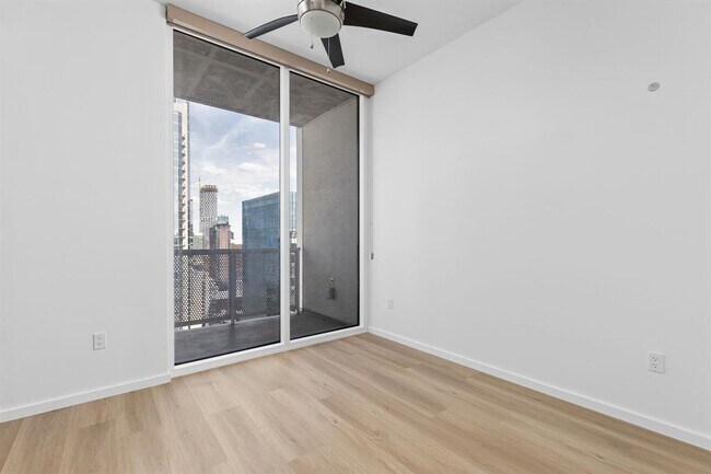 Building Photo - 301 West Ave