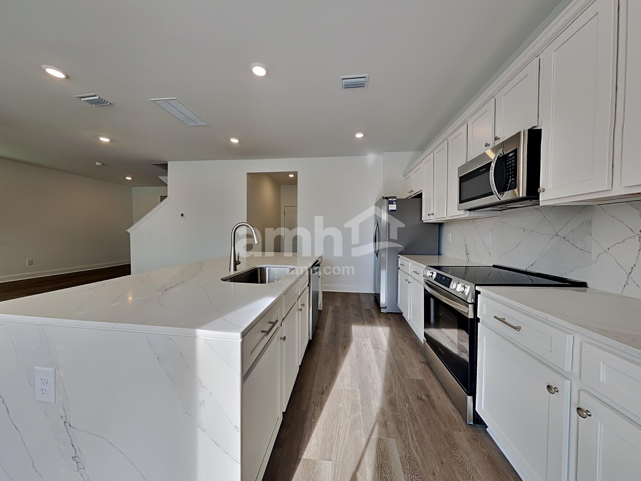 Building Photo - 622 Old Trolley Rd