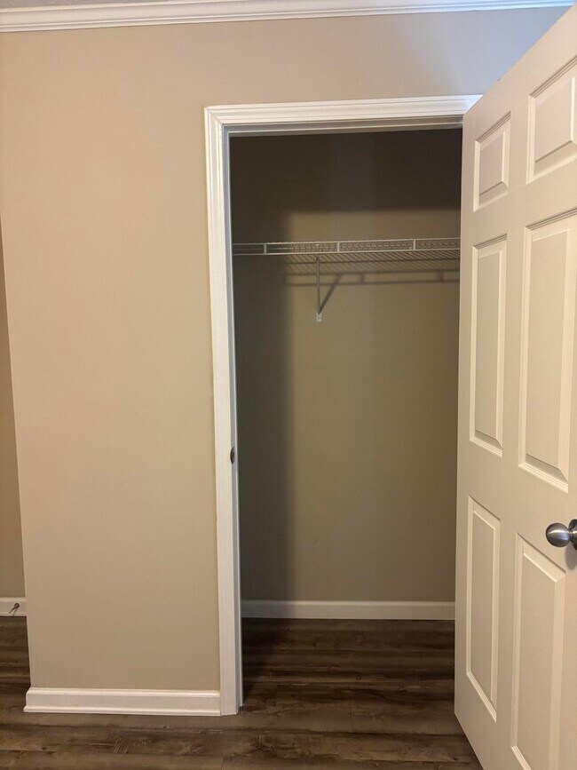 Building Photo - 205 Joy Rd