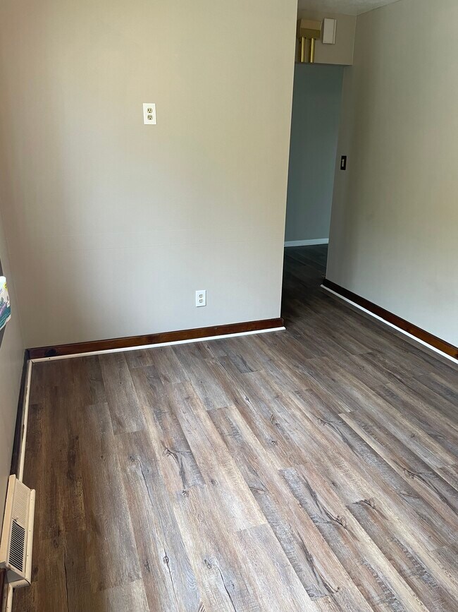 Building Photo - 16222 Howe Rd