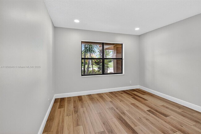 Building Photo - 9581 El Clair Ranch Rd