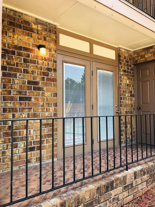 Balcony - 1001 Spring Valley Dr