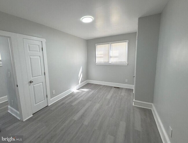 Building Photo - 244 Mansion Ave