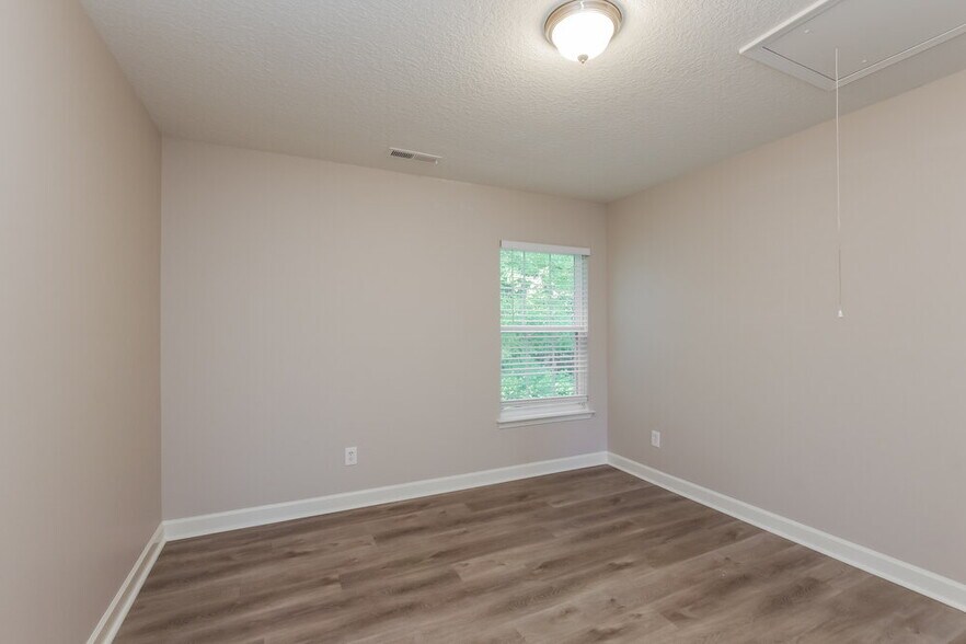 Building Photo - 1209 Willow Bridge Ct