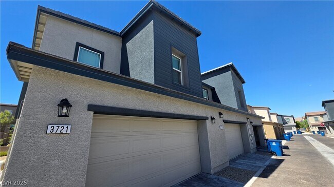 Building Photo - 3721 Celesta Vis Ave