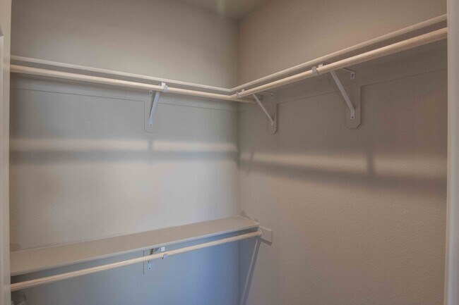 Building Photo - MOVE IN SPECIAL!!! $500 OFF FIRST MONTH'S ...