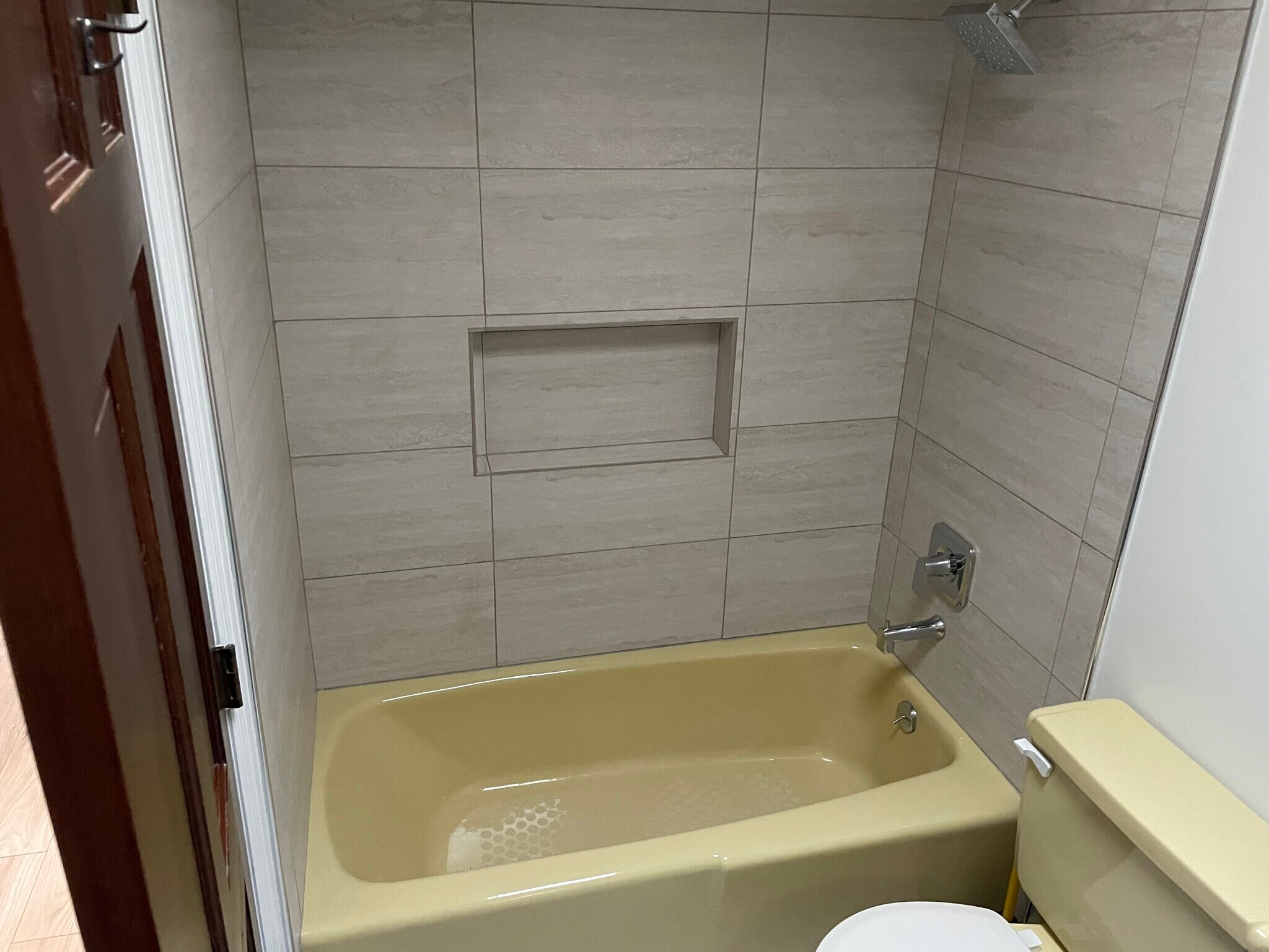 Building Photo - 42 W Highbanks Rd