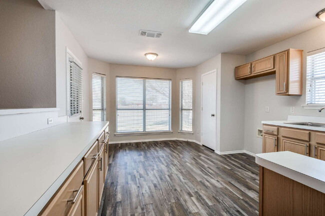 Building Photo - Beautiful 4BD Home with Pond Views & Covered Patio