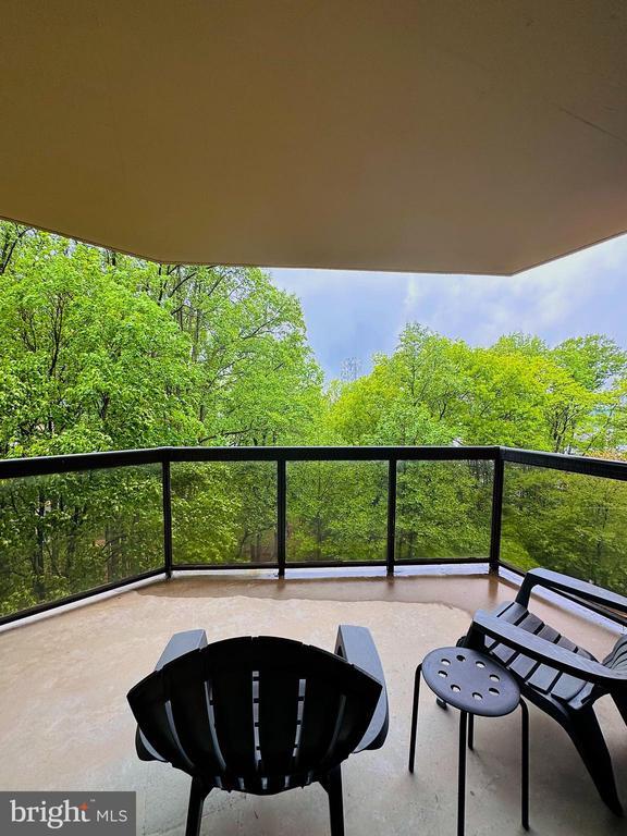 Building Photo - 8370 Greensboro Dr