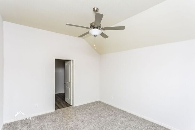 Building Photo - 332 Ridgeland Oak Dr