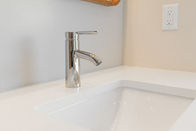 Building Photo - 225 Old South High St