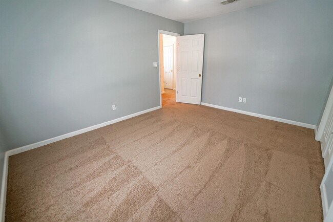 Building Photo - 2143 Delta Way