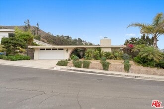Building Photo - 1324 El Hito Cir