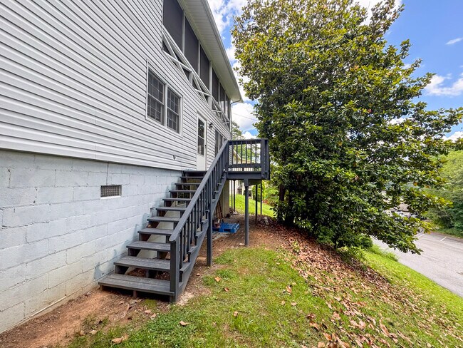 Building Photo - 117 Carolina Rd