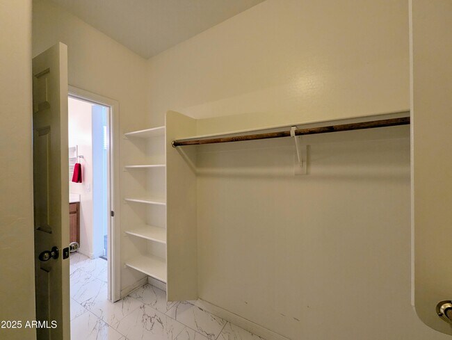 Building Photo - 2734 W Bowker St