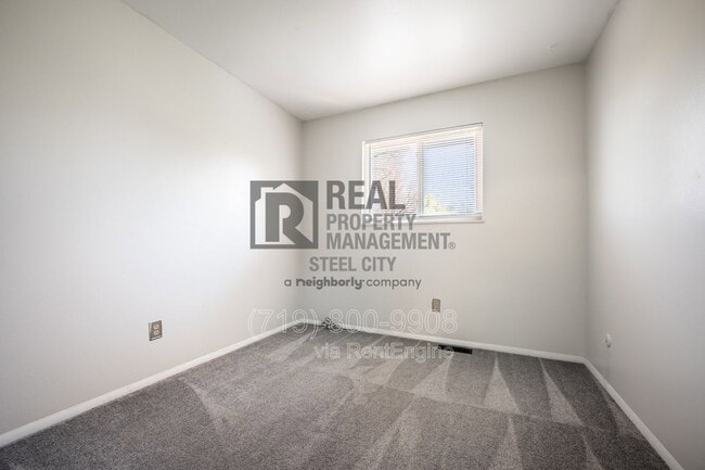 Building Photo - 4314 Blueflax Dr