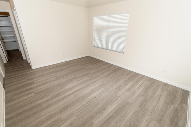 Building Photo - 5714 Plantation Forest Dr