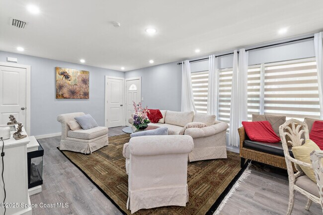 Building Photo - 250 Alabama Ave